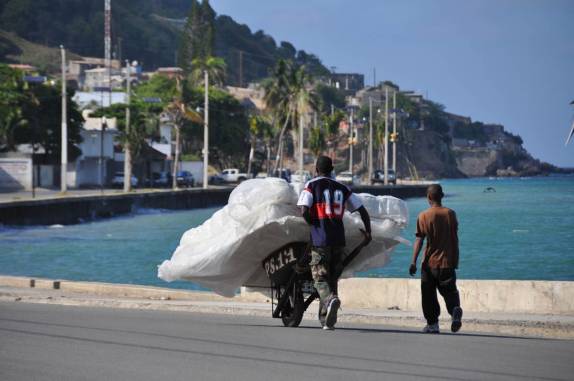 Orla de Cap-Haitien, cidade na costa norte do Haiti